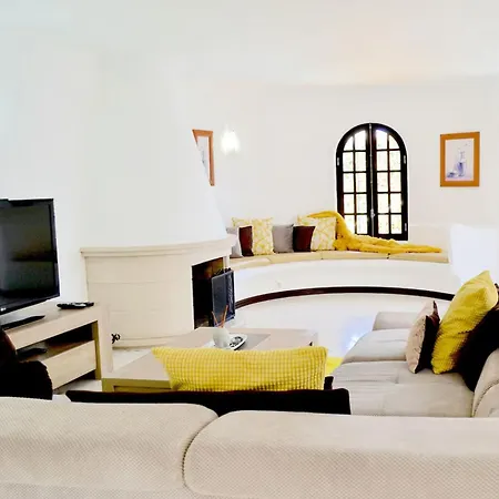 Beautifully Decorated House In * Lagos