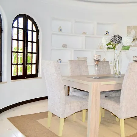Vakantiehuis Beautifully Decorated House In Lagos